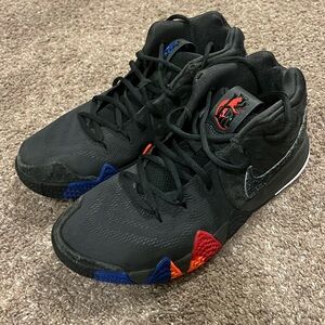 Nike Kyrie Irving 4 (Size 9.5)